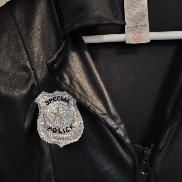 Police Halloween costume never worn medium- large - Picture 2 of 3
